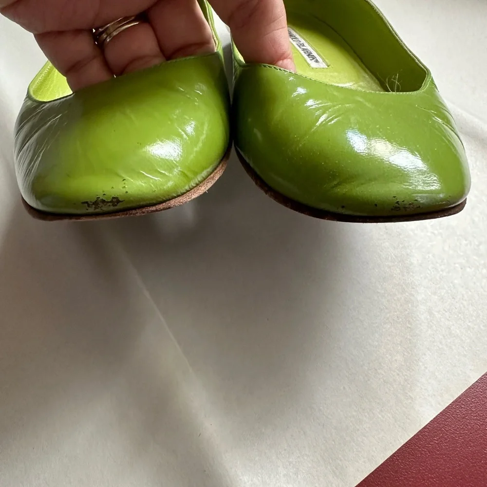 * Pretty Green Manolo Blahnik Flats with Round Toe, Size 37.5 - Super Sweet! - Picture 4 of 7